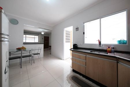 Casa à venda com 120m², 2 quartos e 2 vagasCozinha
