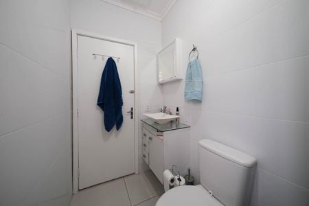 Casa à venda com 120m², 2 quartos e 2 vagasBanheiro 1