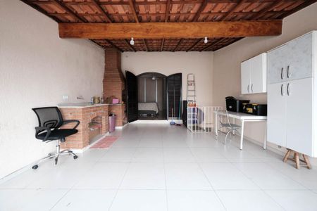 Casa à venda com 120m², 2 quartos e 2 vagasVaranda