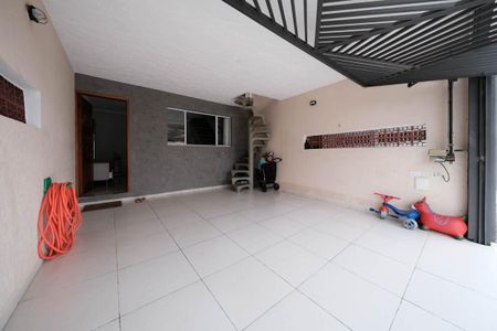 Casa à venda com 120m², 2 quartos e 2 vagasGaragem