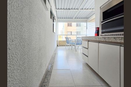 Apartamento à venda com 93m², 3 quartos e 1 vaga Apartamento à venda com 93m², 3 quartos e 1 vagaVaranda