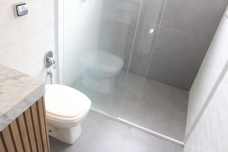 Casa à venda com 250m², 4 quartos e 4 vagasBanheiro da Suíte 1