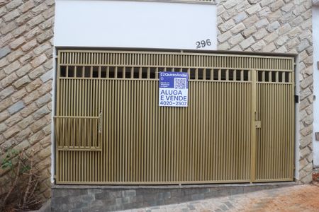 Casa à venda com 250m², 4 quartos e 4 vagasPlaquinha