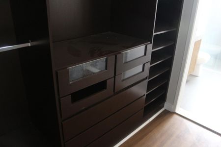 Casa à venda com 250m², 4 quartos e 4 vagasCloset da suíte 1