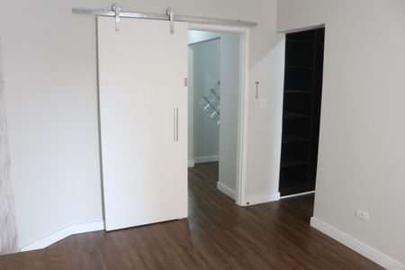 Casa à venda com 250m², 4 quartos e 4 vagasSuíte 1