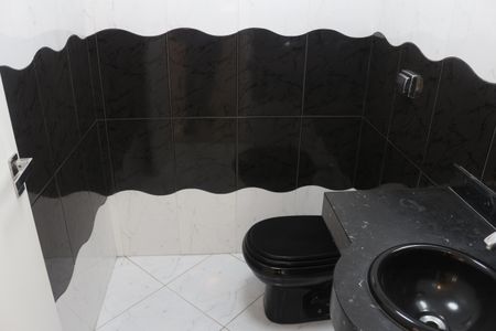 Casa à venda com 250m², 4 quartos e 4 vagasLavabo