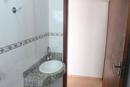 Casa à venda com 250m², 4 quartos e 4 vagasBanheiro Social