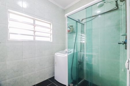 Casa à venda com 250m², 4 quartos e 6 vagas Casa à venda com 250m², 4 quartos e 6 vagasBanheiro Social