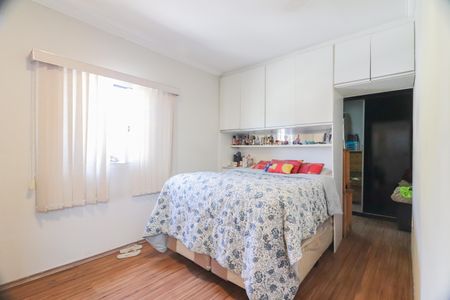 Casa à venda com 250m², 4 quartos e 6 vagas Casa à venda com 250m², 4 quartos e 6 vagasQuarto 3 - Suíte