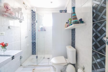 Casa à venda com 250m², 4 quartos e 6 vagas Casa à venda com 250m², 4 quartos e 6 vagasQuarto 3 - Suíte