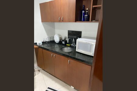 Cozinha de apartamento à venda com 1 quarto, 52m² em Barra da Tijuca, Rio de Janeiro
