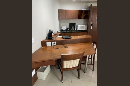 Cozinha de apartamento à venda com 1 quarto, 52m² em Barra da Tijuca, Rio de Janeiro
