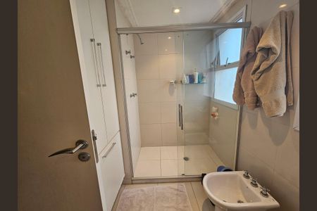 Apartamento à venda com 161m², 3 quartos e 3 vagasBanheiro da Suíte 2