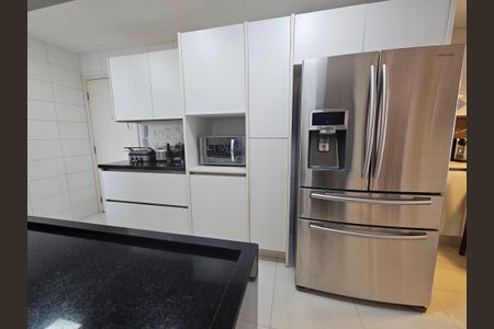Apartamento à venda com 161m², 3 quartos e 3 vagasCozinha