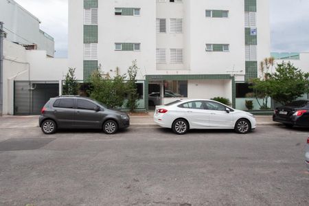 Apartamento à venda com 150m², 3 quartos e 2 vagas Apartamento à venda com 150m², 3 quartos e 2 vagasFachada