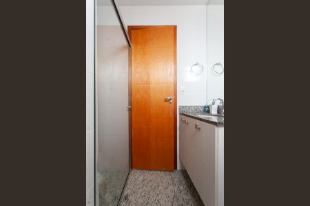 Apartamento à venda com 150m², 3 quartos e 2 vagas Apartamento à venda com 150m², 3 quartos e 2 vagasBanheiro Social 1