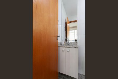Apartamento à venda com 150m², 3 quartos e 2 vagas Apartamento à venda com 150m², 3 quartos e 2 vagasBanheiro Social 2