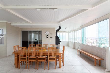 Apartamento à venda com 150m², 3 quartos e 2 vagas Apartamento à venda com 150m², 3 quartos e 2 vagasÁrea da Cobertura