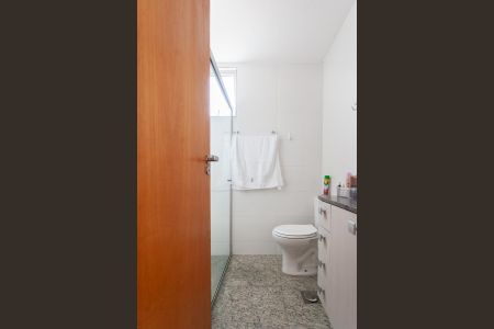 Apartamento à venda com 150m², 3 quartos e 2 vagas Apartamento à venda com 150m², 3 quartos e 2 vagasBanheiro da Suíte