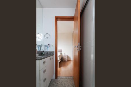 Apartamento à venda com 150m², 3 quartos e 2 vagas Apartamento à venda com 150m², 3 quartos e 2 vagasBanheiro da Suíte