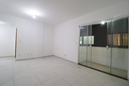 Sala de apartamento para alugar com 3 quartos, 75m² em Granada, Uberlândia