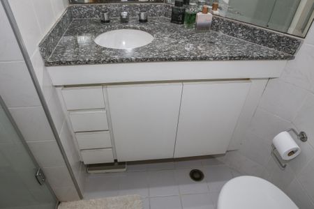 Apartamento à venda com 62m², 2 quartos e 1 vaga Apartamento à venda com 62m², 2 quartos e 1 vagaBanheiro da Suíte