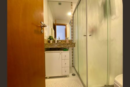 Apartamento para alugar com 82m², 2 quartos e 2 vagas Apartamento para alugar com 82m², 2 quartos e 2 vagasBanheiro Social