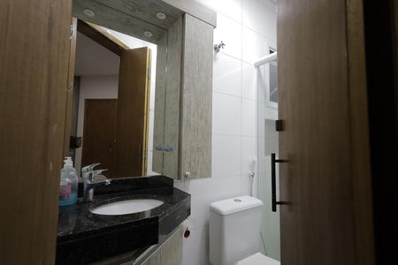 Apartamento à venda com 50m², 2 quartos e 1 vaga Apartamento à venda com 50m², 2 quartos e 1 vagaBanheiro da Suíte