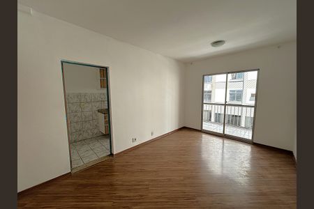 Apartamento para alugar com 60m², 2 quartos e 1 vagaSala