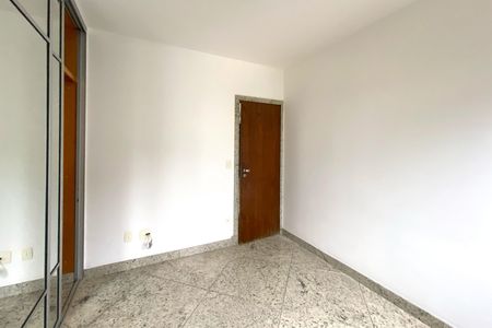 Apartamento à venda com 73m², 2 quartos e 2 vagas Apartamento à venda com 73m², 2 quartos e 2 vagasQuarto