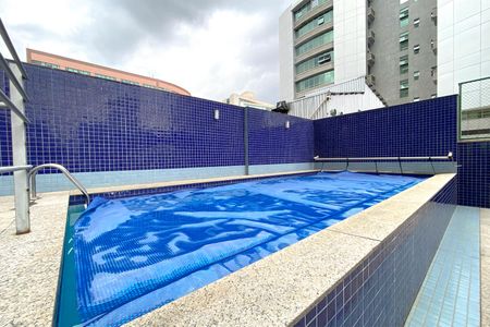 Apartamento à venda com 73m², 2 quartos e 2 vagas Apartamento à venda com 73m², 2 quartos e 2 vagasÁrea comum - Piscina