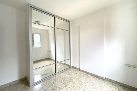 Apartamento à venda com 73m², 2 quartos e 2 vagas Apartamento à venda com 73m², 2 quartos e 2 vagasSuíte