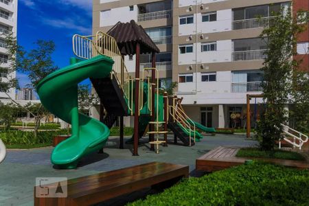 Apartamento à venda com 93m², 3 quartos e 2 vagas Apartamento à venda com 93m², 3 quartos e 2 vagasÁrea comum - Playground