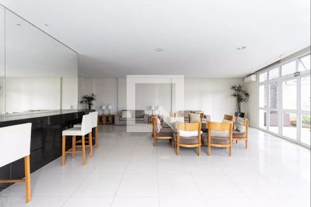 Apartamento à venda com 93m², 3 quartos e 2 vagas Apartamento à venda com 93m², 3 quartos e 2 vagasÁrea comum - Salão de festas