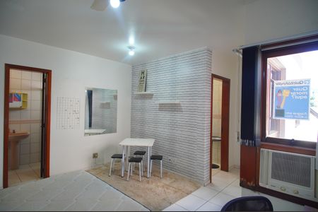 Sala/Quarto de apartamento para alugar com 1 quarto, 30m² em Vila Nova, Novo Hamburgo