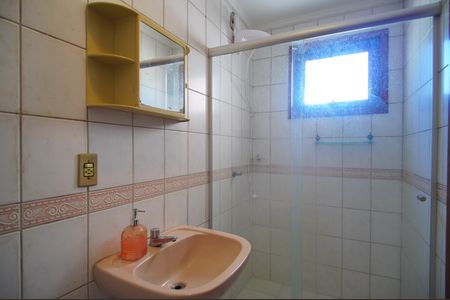 Banheiro de apartamento para alugar com 1 quarto, 30m² em Vila Nova, Novo Hamburgo
