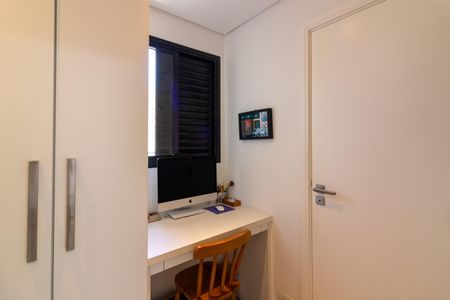 Apartamento à venda com 121m², 3 quartos e 2 vagasEscritório