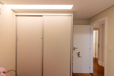 Apartamento à venda com 121m², 3 quartos e 2 vagasQuarto 2