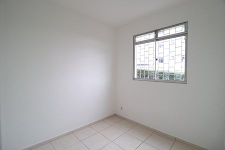 Quarto 1 de apartamento para alugar com 2 quartos, 54m² em Shopping Park, Uberlândia