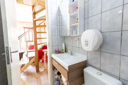 Casa de condomínio à venda com 70m², 2 quartos e 1 vaga Casa de condomínio à venda com 70m², 2 quartos e 1 vagaBanheiro Social