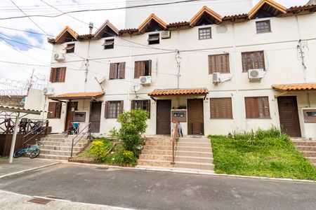 Casa de condomínio à venda com 70m², 2 quartos e 1 vaga Casa de condomínio à venda com 70m², 2 quartos e 1 vagaFachada