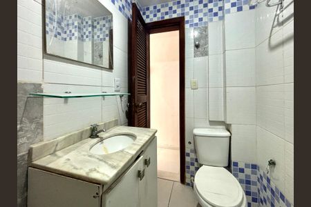 Banheiro social de apartamento para alugar com 1 quarto, 28m² em Leme, Rio de Janeiro