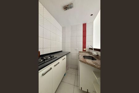 Cozinha de apartamento para alugar com 1 quarto, 28m² em Leme, Rio de Janeiro