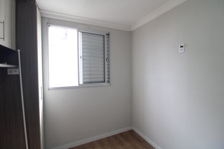 Quarto 2 de apartamento para alugar com 2 quartos, 45m² em Jardim Lallo, São Paulo