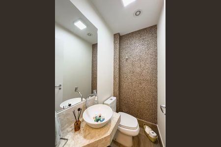 Apartamento à venda com 151m², 3 quartos e 2 vagasFoto 02