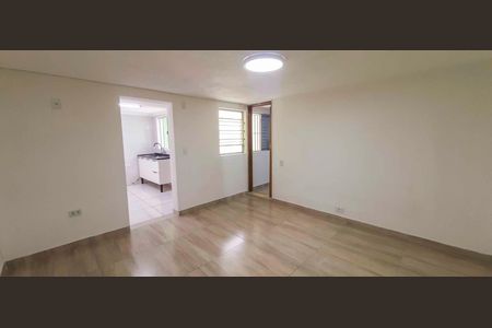 Casa para alugar com 80m², 1 quarto e sem vaga Casa para alugar com 80m², 1 quarto e sem vagaSala