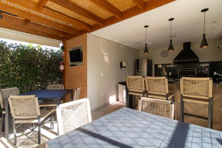 Apartamento à venda com 134m², 4 quartos e 3 vagas Apartamento à venda com 134m², 4 quartos e 3 vagasÁrea comum - Churrasqueira