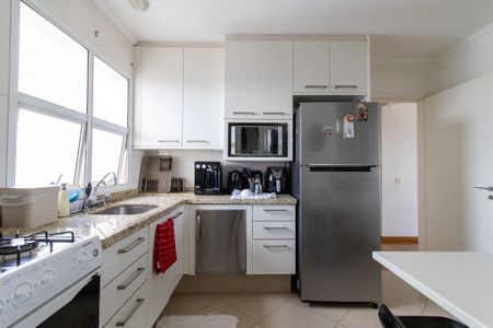 Apartamento à venda com 134m², 4 quartos e 3 vagas Apartamento à venda com 134m², 4 quartos e 3 vagasCozinha