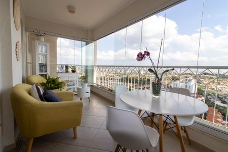 Apartamento à venda com 134m², 4 quartos e 3 vagas Apartamento à venda com 134m², 4 quartos e 3 vagasVaranda