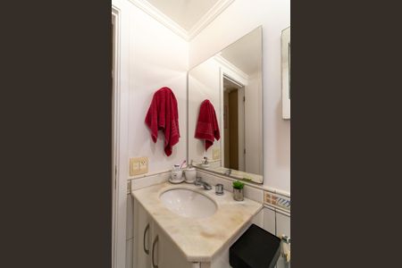 Apartamento à venda com 134m², 4 quartos e 3 vagas Apartamento à venda com 134m², 4 quartos e 3 vagasBanheiro 2